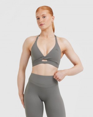 Oner Active Unified Twist Sports Bras Harmaat | 849-BSUAVZ